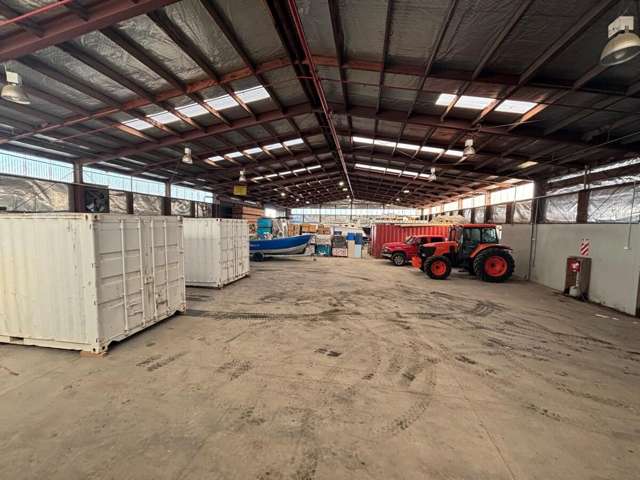 850m&sup2; Onekawa Warehouse with Optional Yard