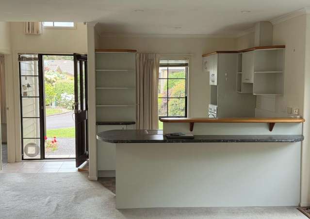 4/3 Turnbury Court 2612_3