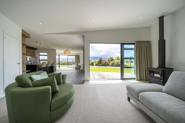 Elegant Easy Living!
