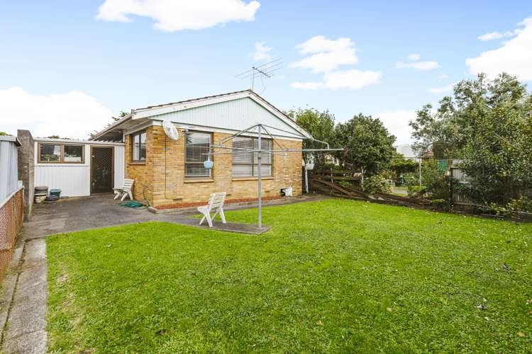 2/5 Norfolk Place Papatoetoe_11