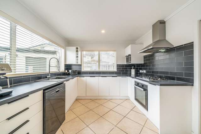 5 Edelweiss Grove Timberlea_1