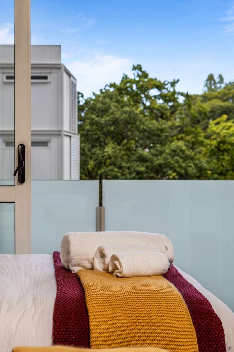 1004/10 Waterloo Quadrant Auckland Central_9