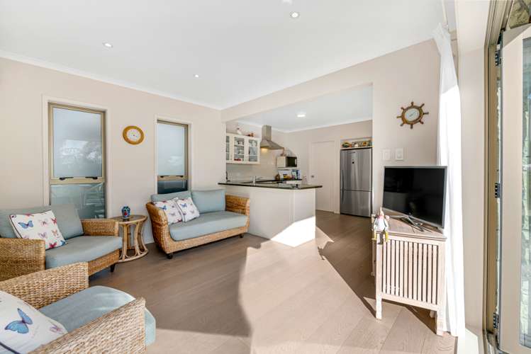 2 Hill Rise Sunnyhills_8