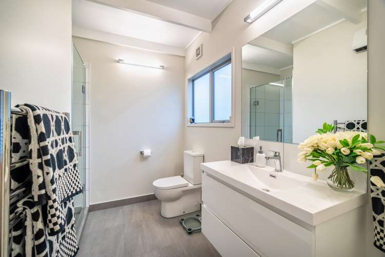 2/5 Marama Street Castor Bay_10