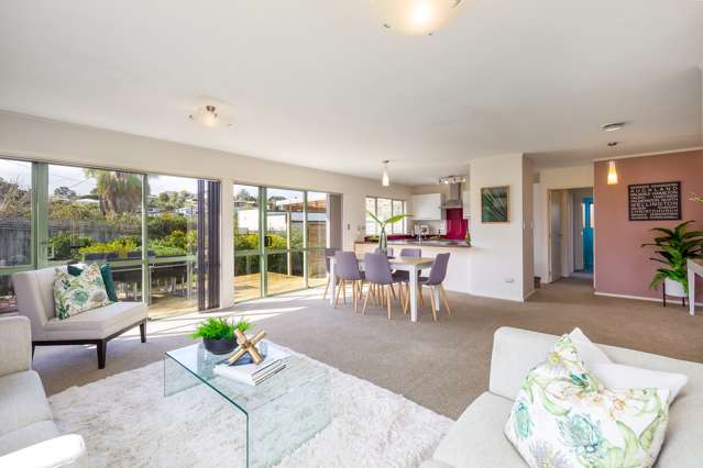 2/1 Langton Road Stanmore Bay_3