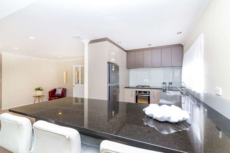 6 Roberta Crescent Orewa_18