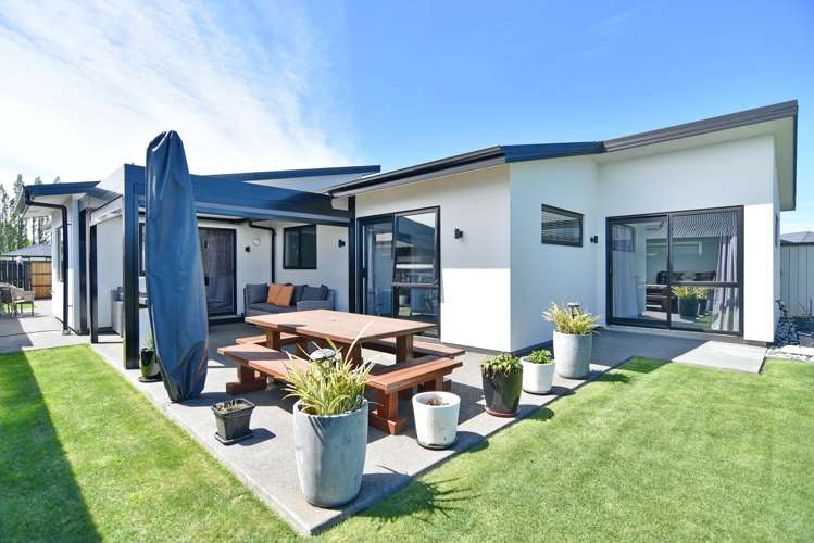 16 McQuillan Avenue Woodend_29