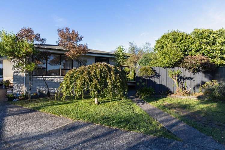 27 Ngahue Crescent Carters Beach_12