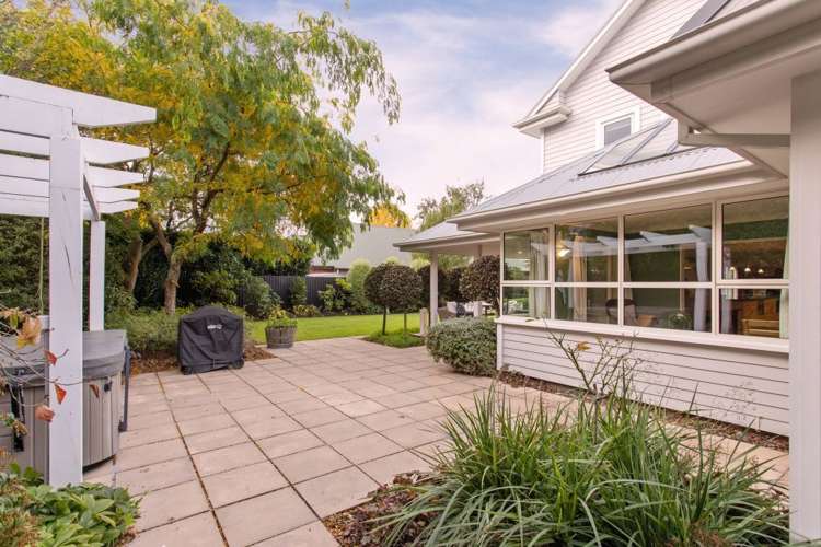 4 Springvale Gardens Harewood_17