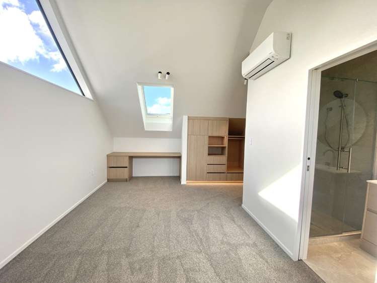 12B Tenterden Ave 1728_19