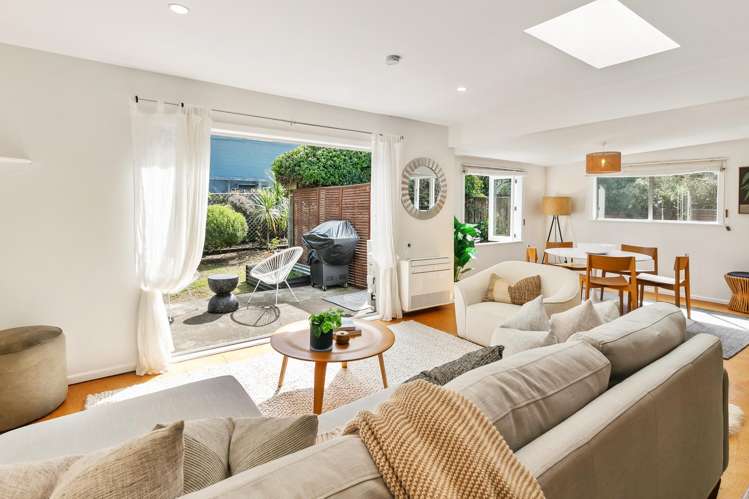 174 Queens Drive Lyall Bay_5