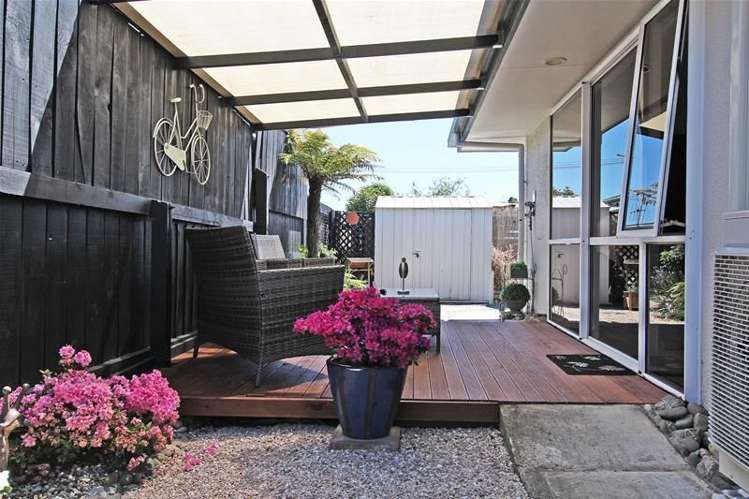 2/16 Andrew Street Stoke_1