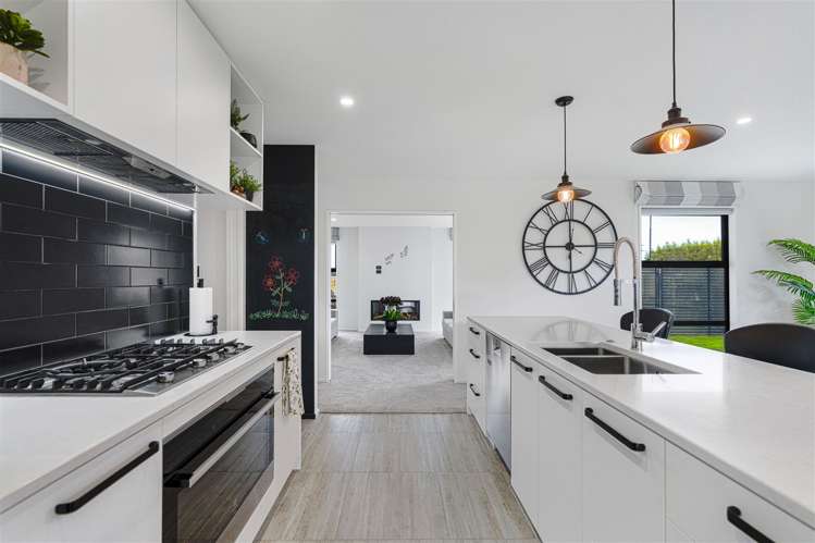 69 Southfield Drive Lincoln_14