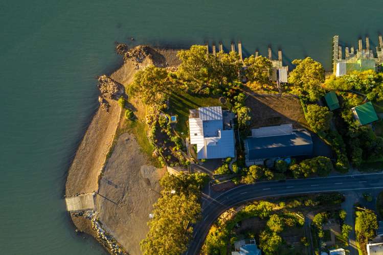 425 Marine Drive Charteris Bay_2