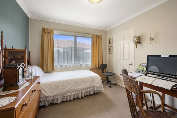 8 Courtenay Place Owhata_12