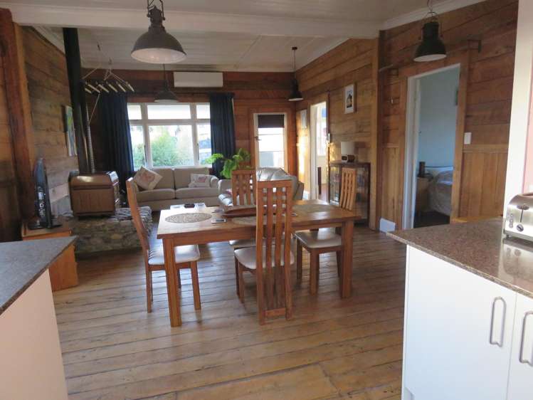 39 Shiel Street Reefton_18