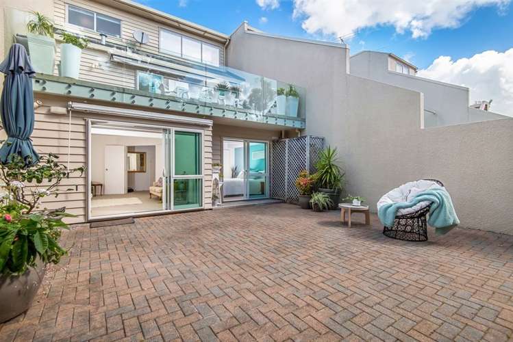 2/70 Raleigh Road Northcote_17