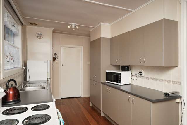 13 Avro Crescent Hornby_2