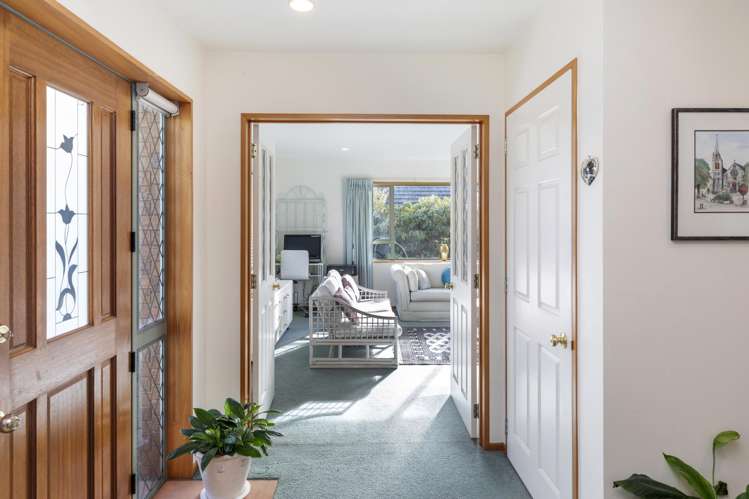 1/14 Aston Drive Waimairi Beach_5
