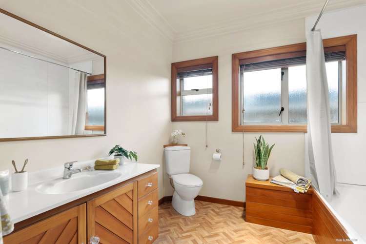 47 Golf Road New Lynn_10