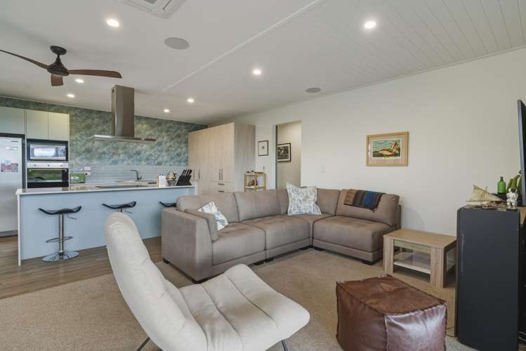 1245 Coast Road Karitane_14