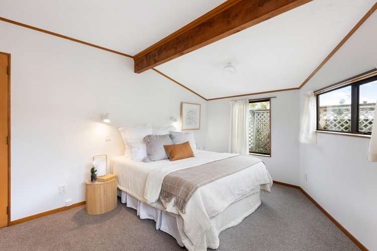 2/184 The Parade Island Bay_7