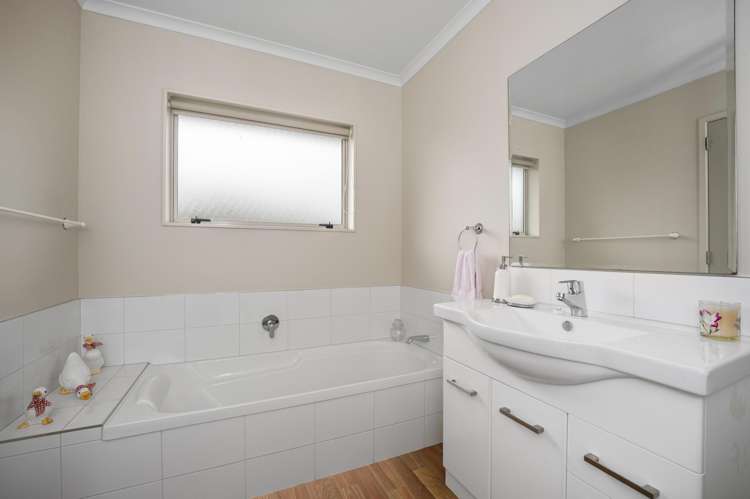 53b Pemberton Crescent Greerton_9