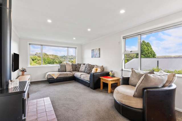 5 Pauline Way Paparangi_4