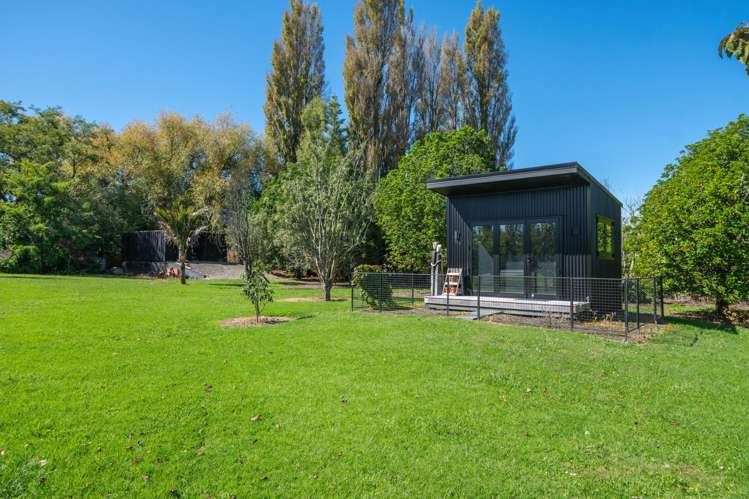 32 Royd Road West Gisborne_15