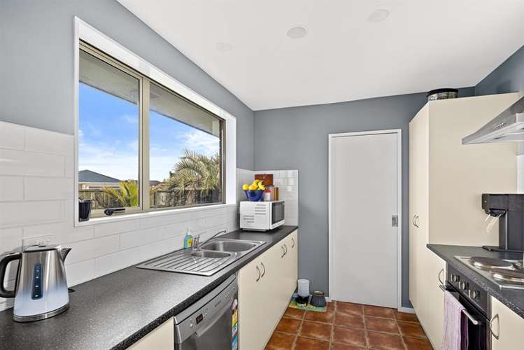 2 Aitkenhead Court Parakai_5