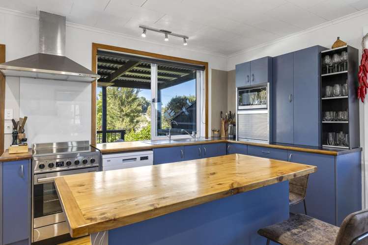 3 Mahuta Road Five Mile Bay_12