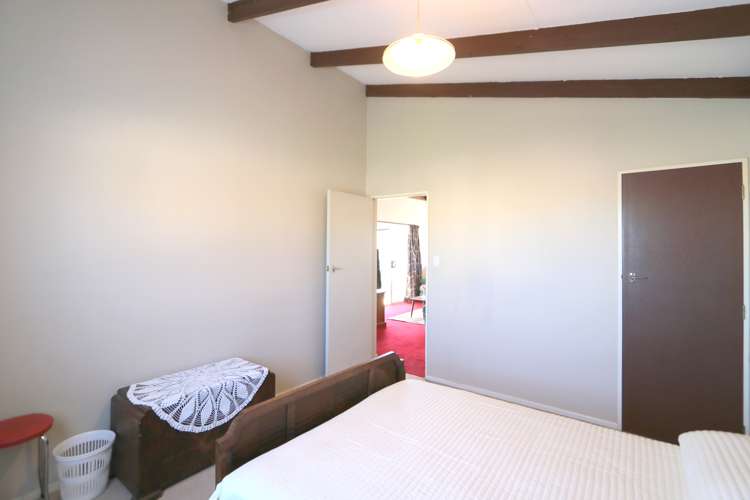 2/246 Crinan Street Appleby_12