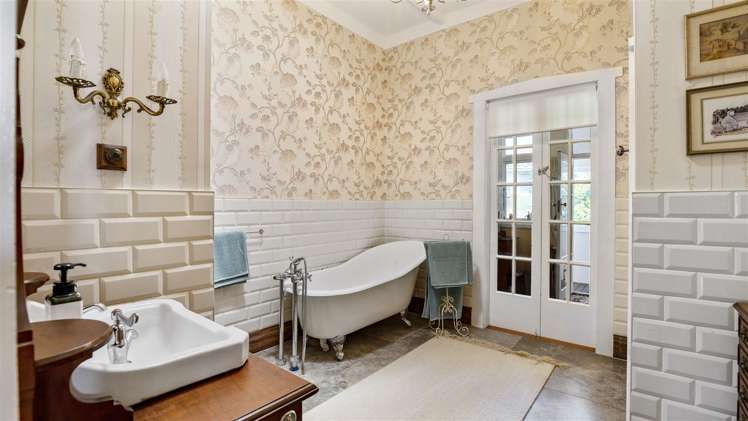 1325 East Coast Road Redvale_8