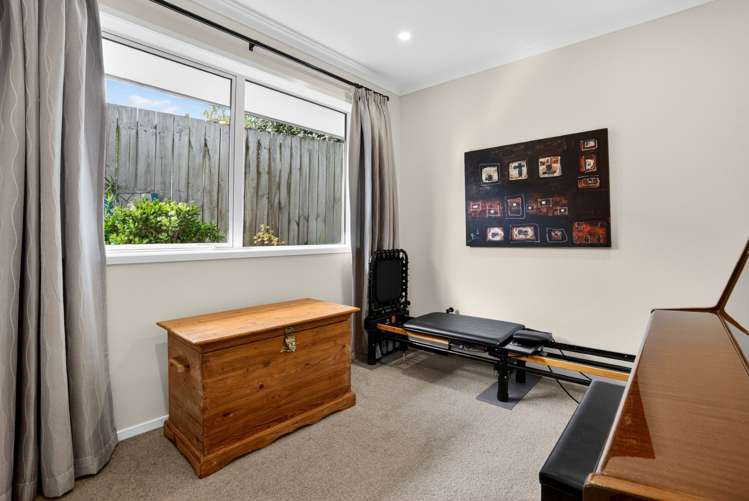 20 & 20A Brian Crescent Stanmore Bay_39