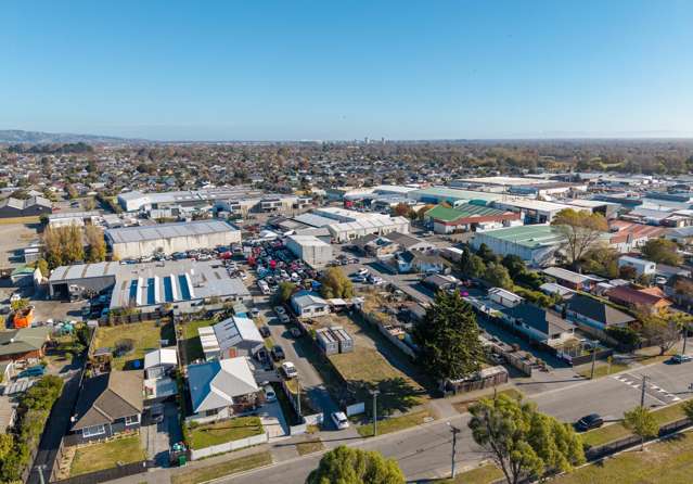 90 & 90a Shortland Street Wainoni_4