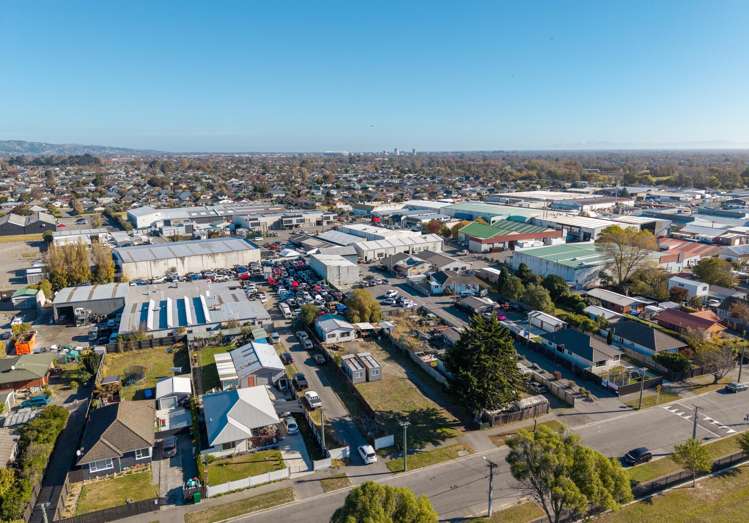 90 & 90a Shortland Street Wainoni_4
