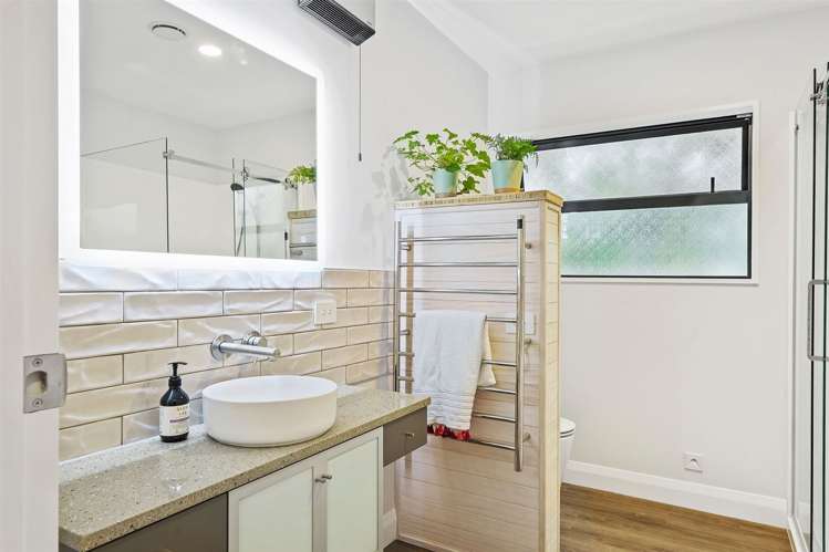 10 Achray Street Waiau_13