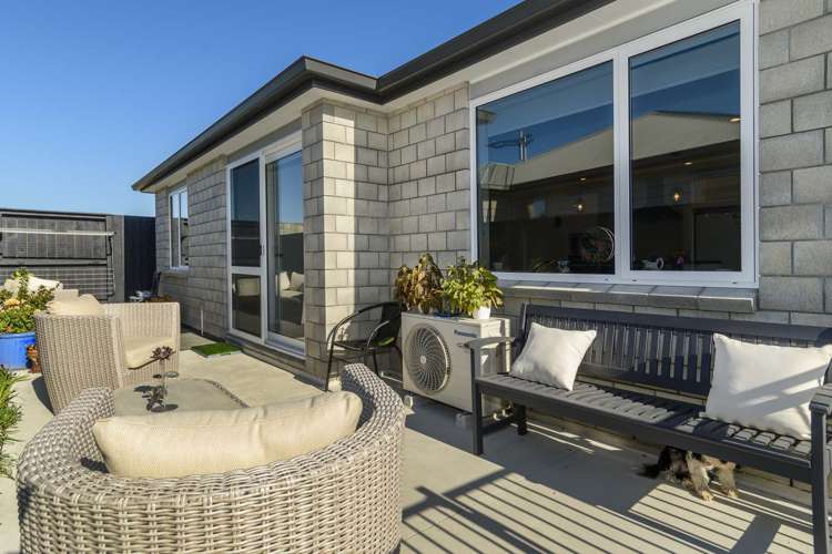 14 Foley Grove Pyes Pa_15