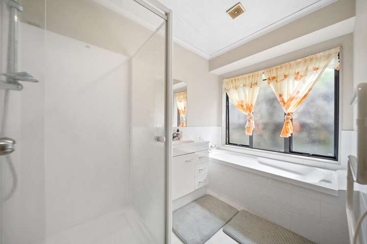 25 Peninsula Road Mangere_21