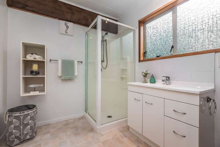 46 Rosecamp Road Beach Haven_10