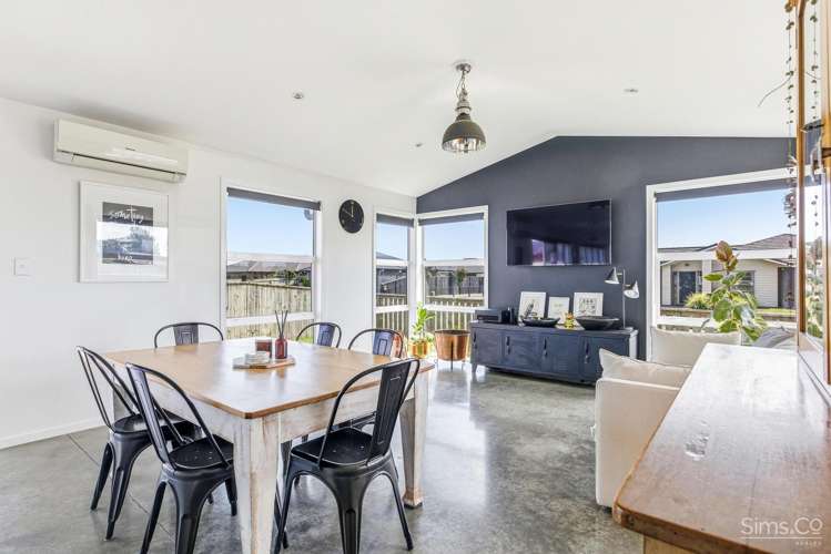 9 Simon Street Tawhero_10