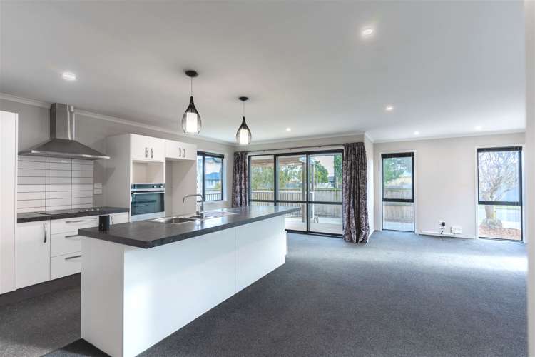 130 Rowses Road Aranui_11