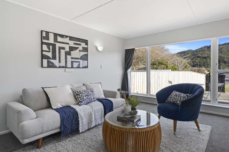 14 Wetherby Grove Wainuiomata_4