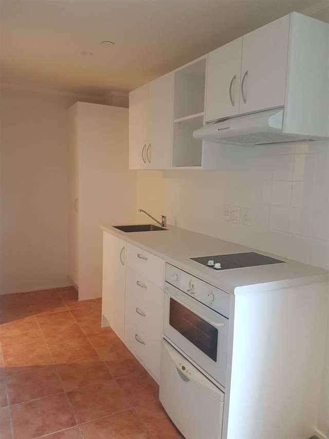 8A/30 (*) Westward Ho Road Glen Eden_1