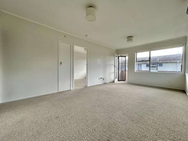 1/4 Inkerman Street 10051_3
