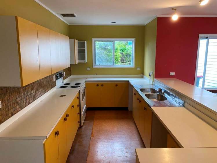 317 Redoubt Road Totara Park_14