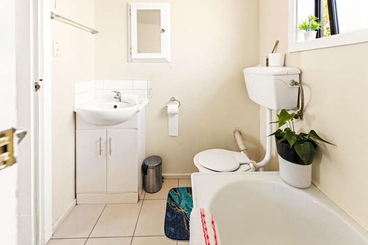 2/628 Cashel Street Linwood_9