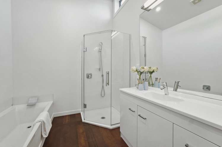 14a Wellesley Road Mangere Bridge_15