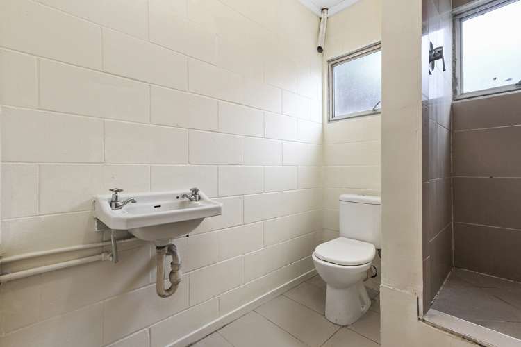 115 Queenstown Road Onehunga_24