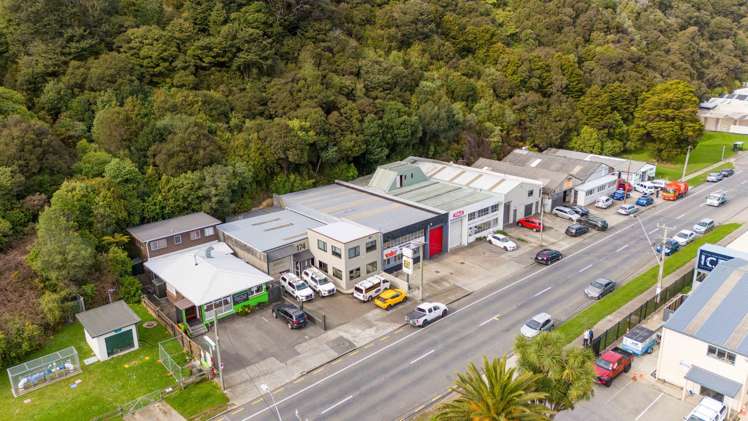 172 Eastern Hutt Road Taita_2